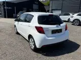 Toyota Yaris 1,0 VVT-i T1 Style - 4