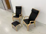 2 lænestole m/nakkepuder i sort læder og stel bøg. - 4