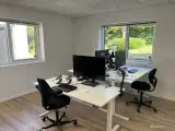 Selvstændig kontor med 3 pladser - 2