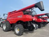 Case IH 8250 Axial-Flow With 3020 30fod 9m TERRAFLEX  header. - 2