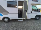 Autocamper med 6 seler og 6 sovepladser - 4