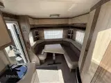 2017 - Hobby De Luxe 495 UL   Dejlig vogn med rundsidegruppe og enkelsenge fra Hinshøj Caravan A/S - 4