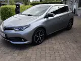 Toyota Auris 1.8 Hybrid 54200 km - 3