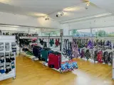 Sort showroom med gode parkeringsforhold - 5