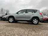 Toyota RAV4 2,2 D-4D 136 4x4 Van - 4