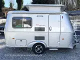 2018 - Hymer Eriba Familia 320   Enkeltsenge-Lamel-Mover-Telt - 4