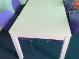 Spisebord og 4 stole - 3