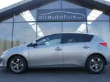 Toyota Auris 1,6 T2 - 5