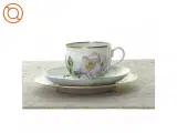 Kaffekopper med underkopper og tallerkener fra Københavns Porcellains Maleri (str. Kop 7 x 5 cm underkop 13 cm tallerken 16 cm) - 2