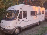 Hymer B644, Stort garage