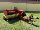 New Holland 570 - 3