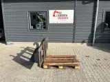 - - - pallegaffelsæt til JCB rendegraver - 3