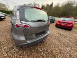 Renault Scenic III 1,5 dCi 110 Dynamique - 4