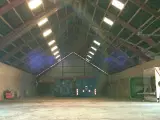 Lager (1.050m2) med lille kontor/administrationslokale (12 m2) - Kan evt. opdeles. - 2