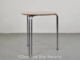 Cafebord i  birk ø65 cm. på grå metal ben.