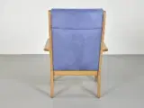Wegner lænestol med blåt polster og stel i eg - 3