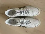 Nye Sneakers