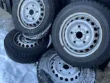 Stålfælge med vinterdæk til Ford transit costum
