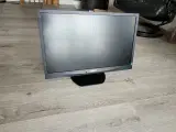 24" PC skærm