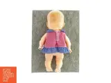 Lille dukke med kjole (str. H: 22 cm) - 2