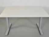 Konferencebord med hvid plade og grå stel - 5