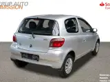 Toyota Yaris 1,3 Linea Sol 86HK 3d - 3