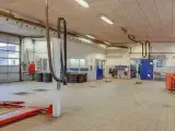 Fleksibel erhvervsejendom med attraktivt udstillingslokale i Tørringhuse - 5