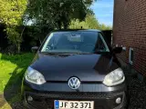 VW Up! 1,0 60 Groove Up! BMT - 2