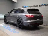 VW Touareg 3,0 TDi 286 R-line aut. 4Motion Van - 4