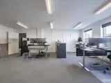 361 kvm. lager/montage med kontor. Lige ved E20. - 5