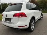 VW Touareg 3,0 V6 TDi Tiptr. 4Motion BMT Van - 3