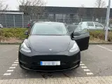 Tesla Model Y  Long Range AWD - 3