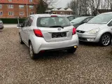 Toyota Yaris 1,5 Hybrid H2 Touch e-CVT - 2