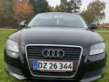 Audi A3 2,0 TDi Ambiente - 2