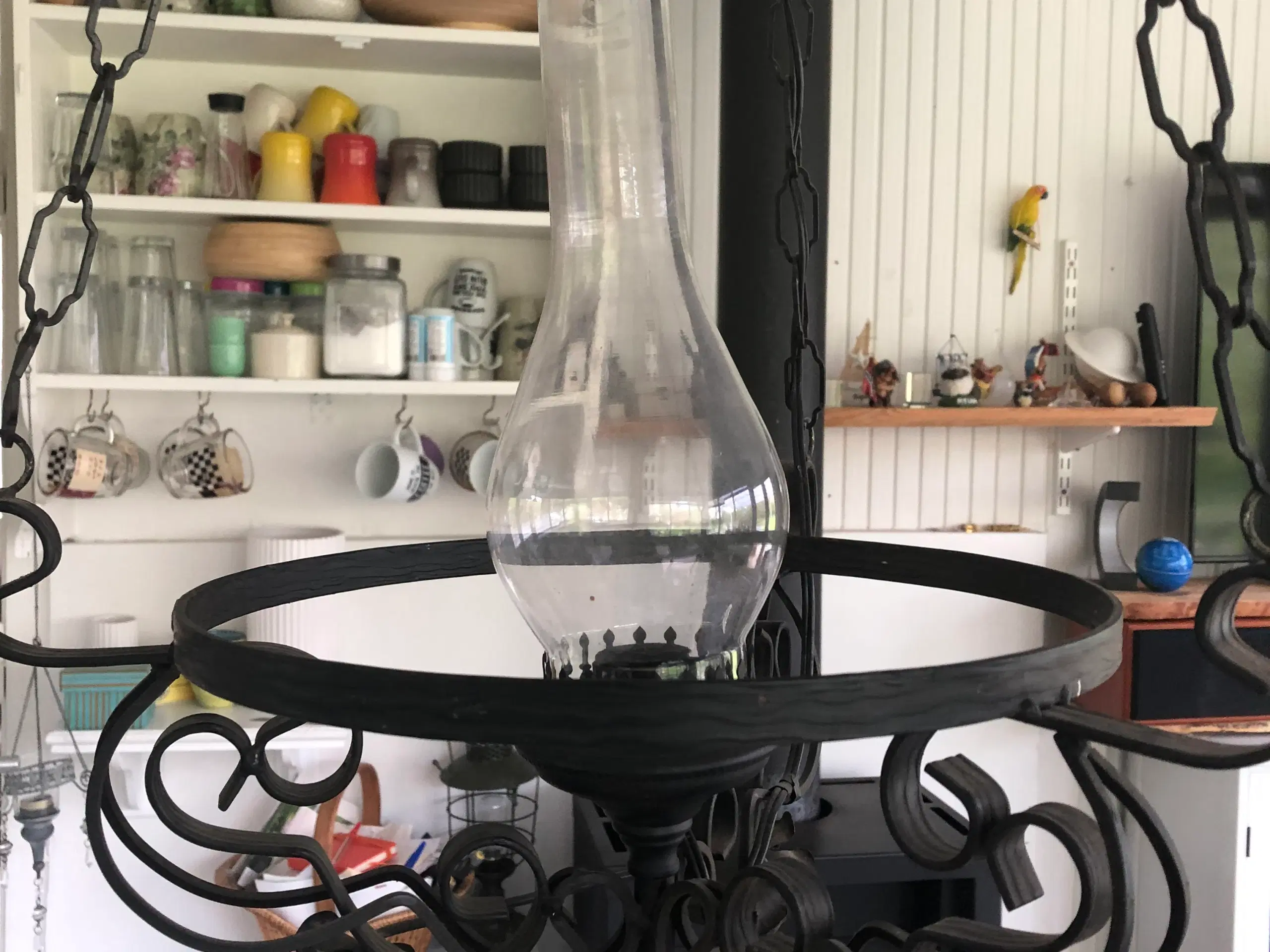 Petroleums lampe lavet om til el