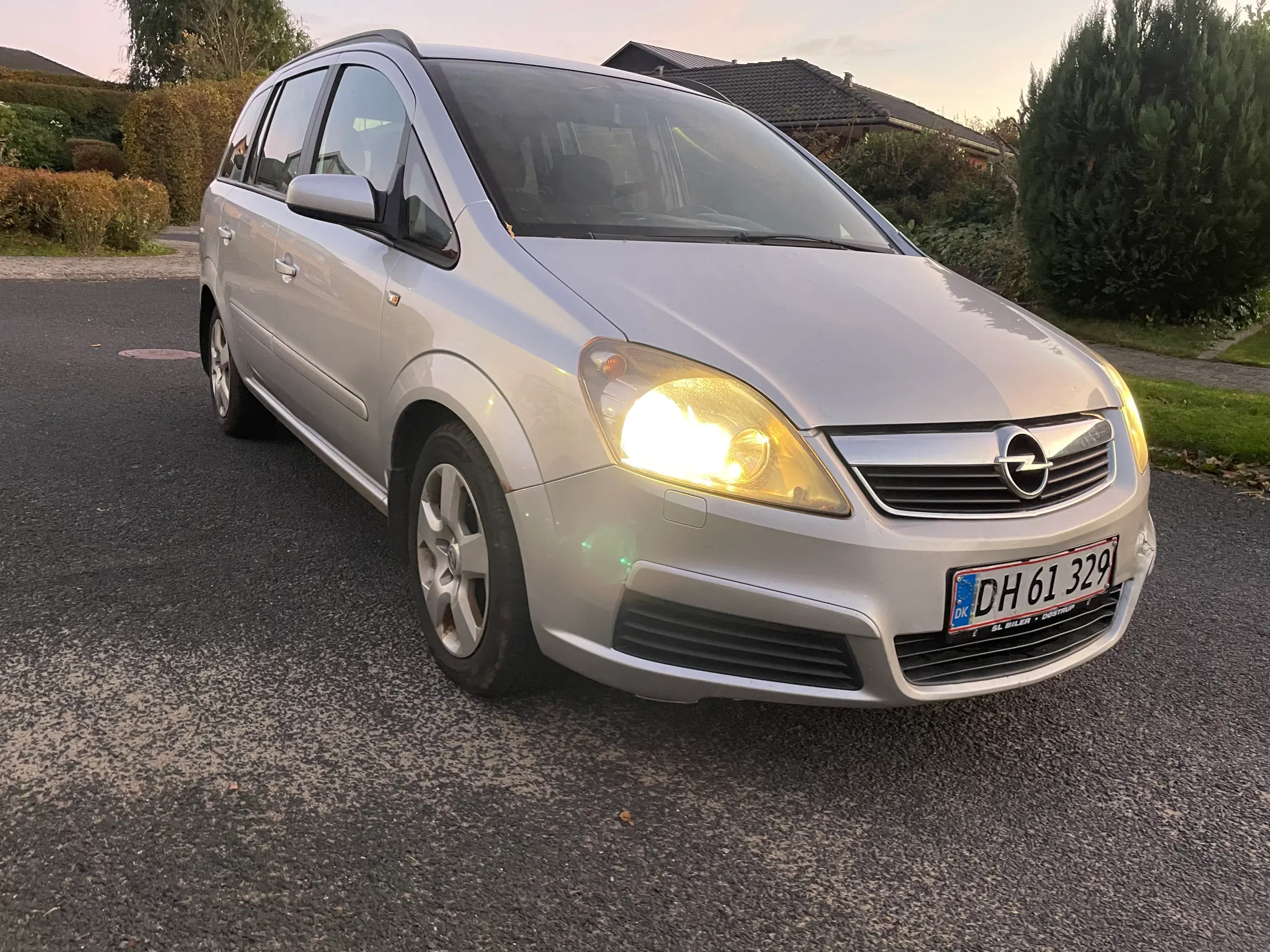 Opel zafira 1,8 benzin