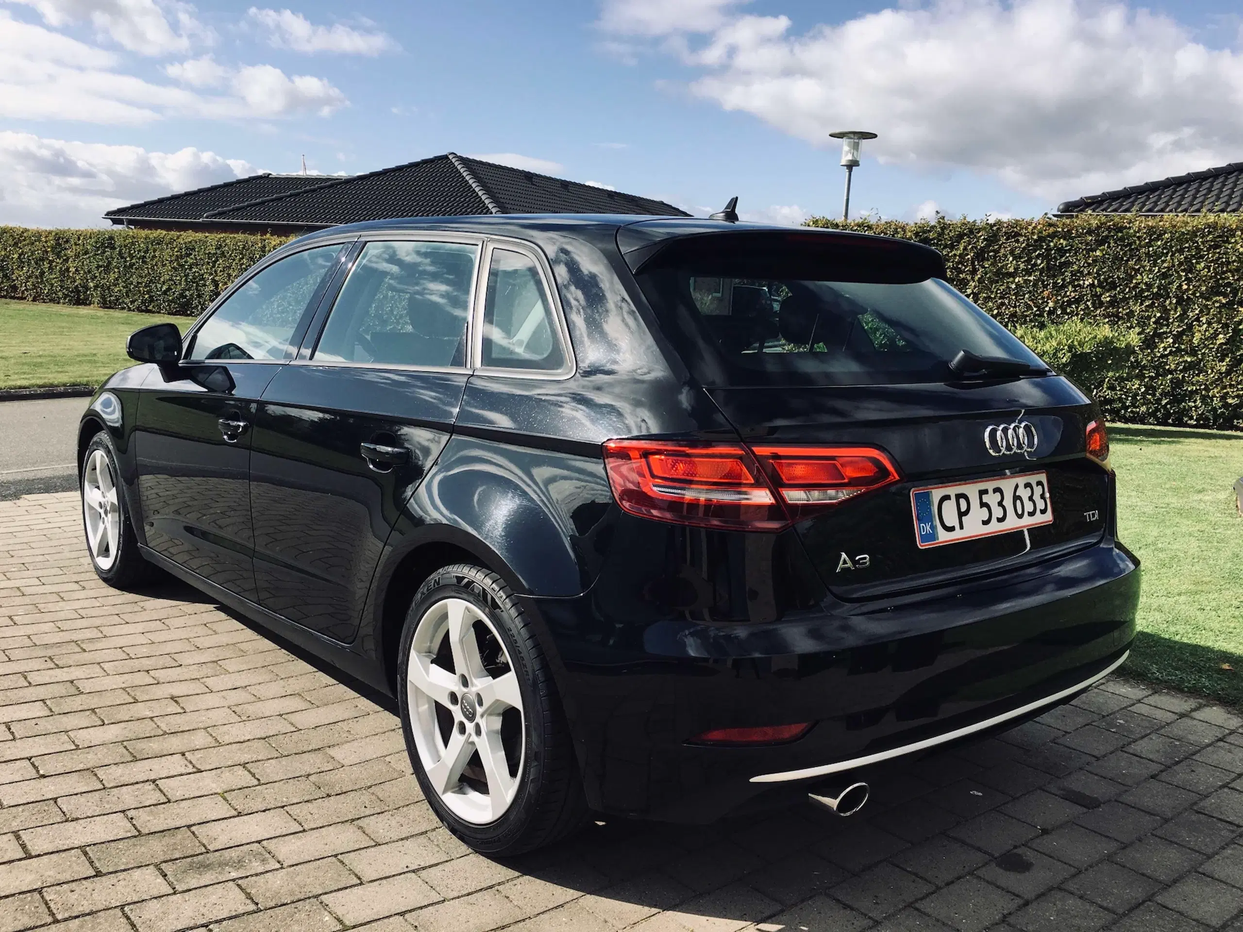 BILLIG - Audi A3 1,6 tdi 110 Sport 5d