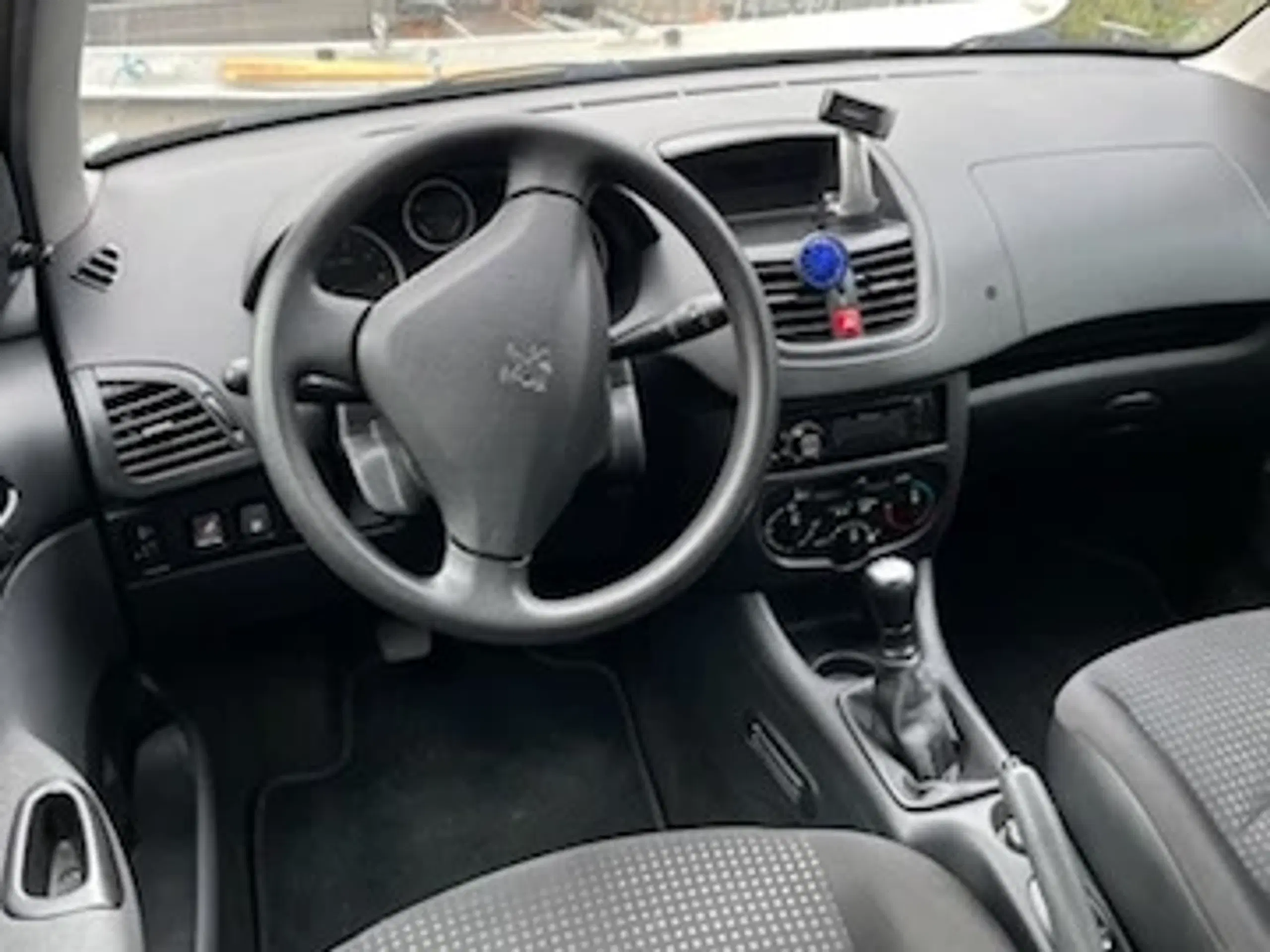 Peugeot 206 +