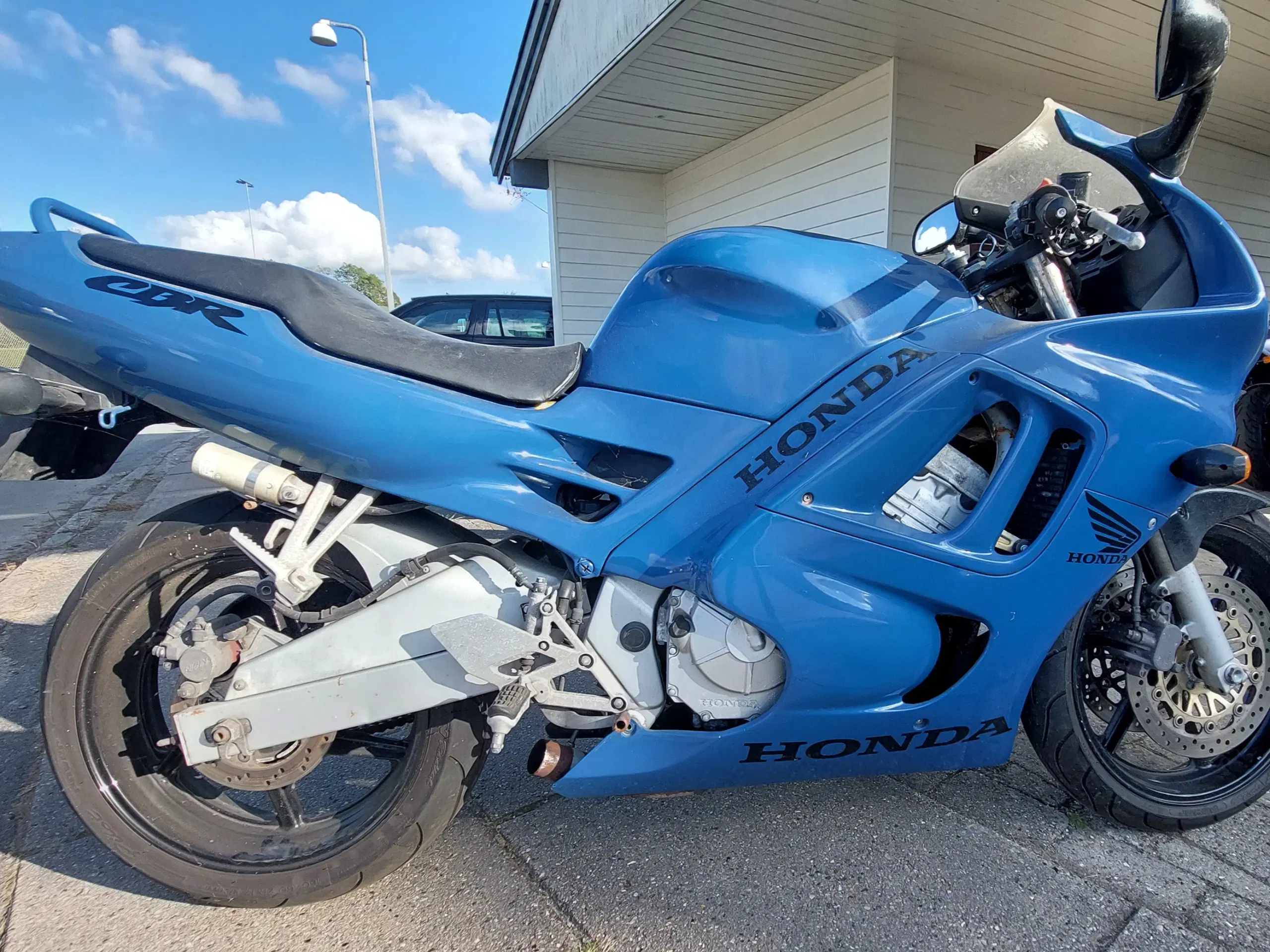 Honda CBR600 kåber skjolde