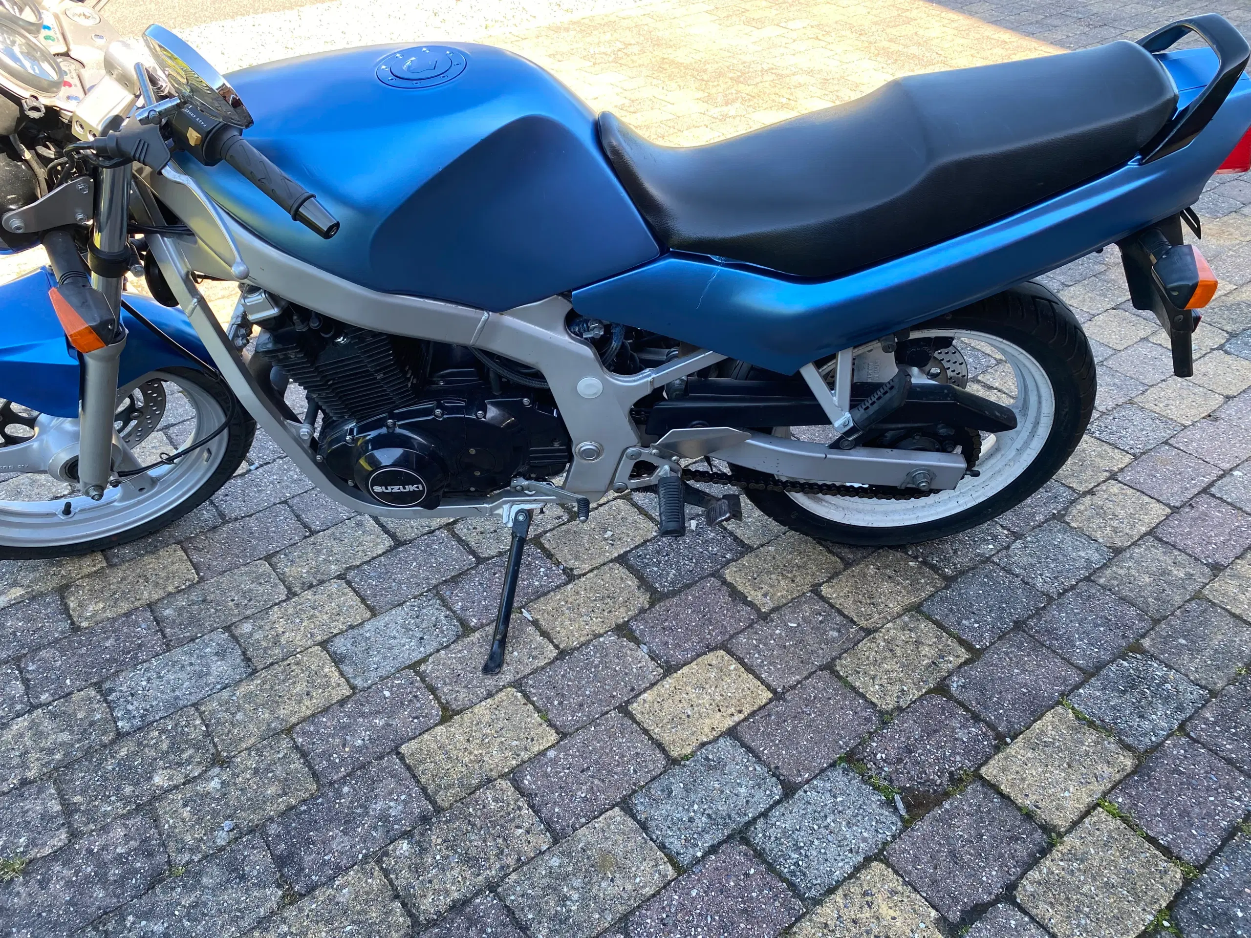 Suzuki gs 500