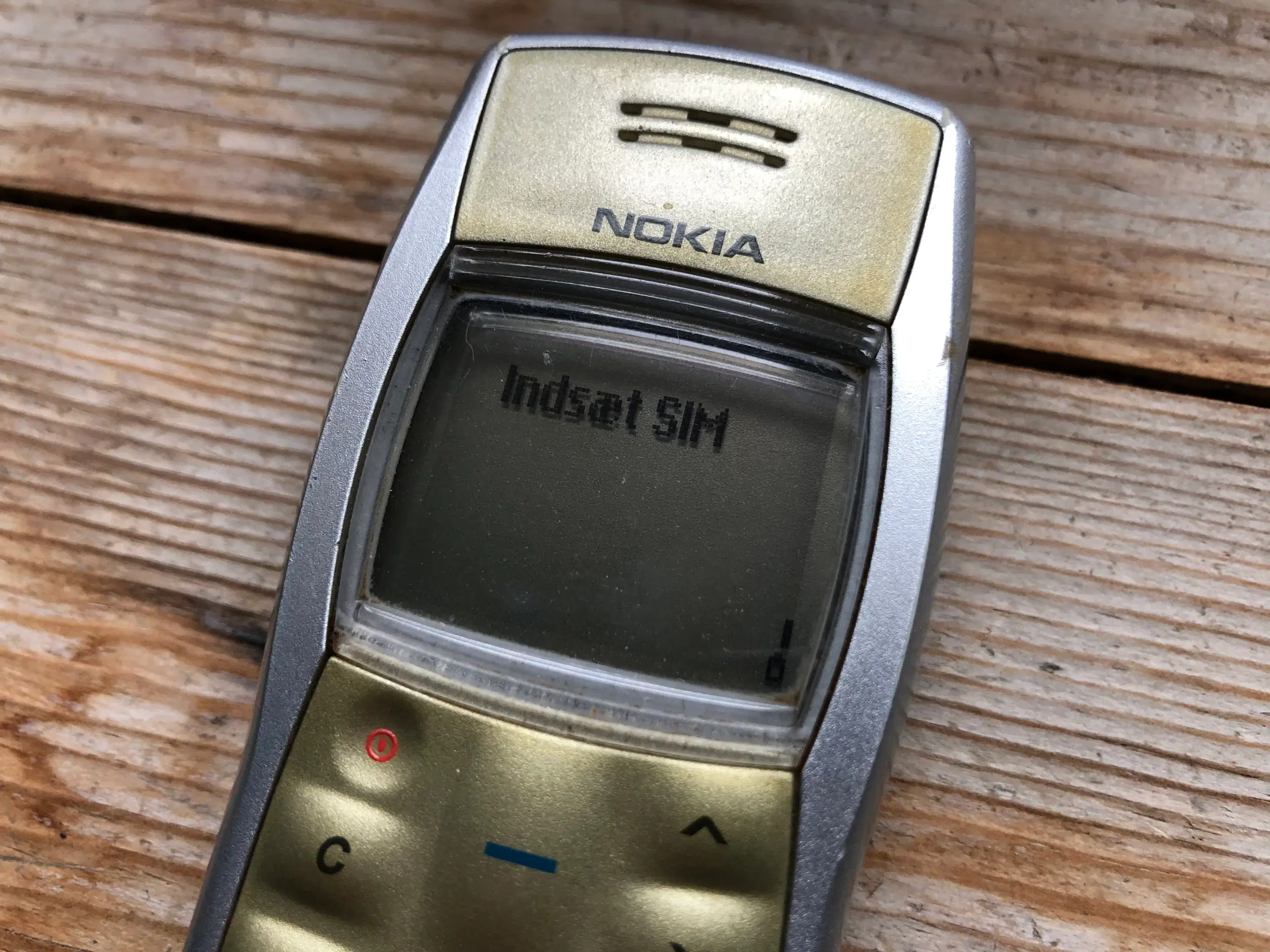 Nokia 1101 Med oplader