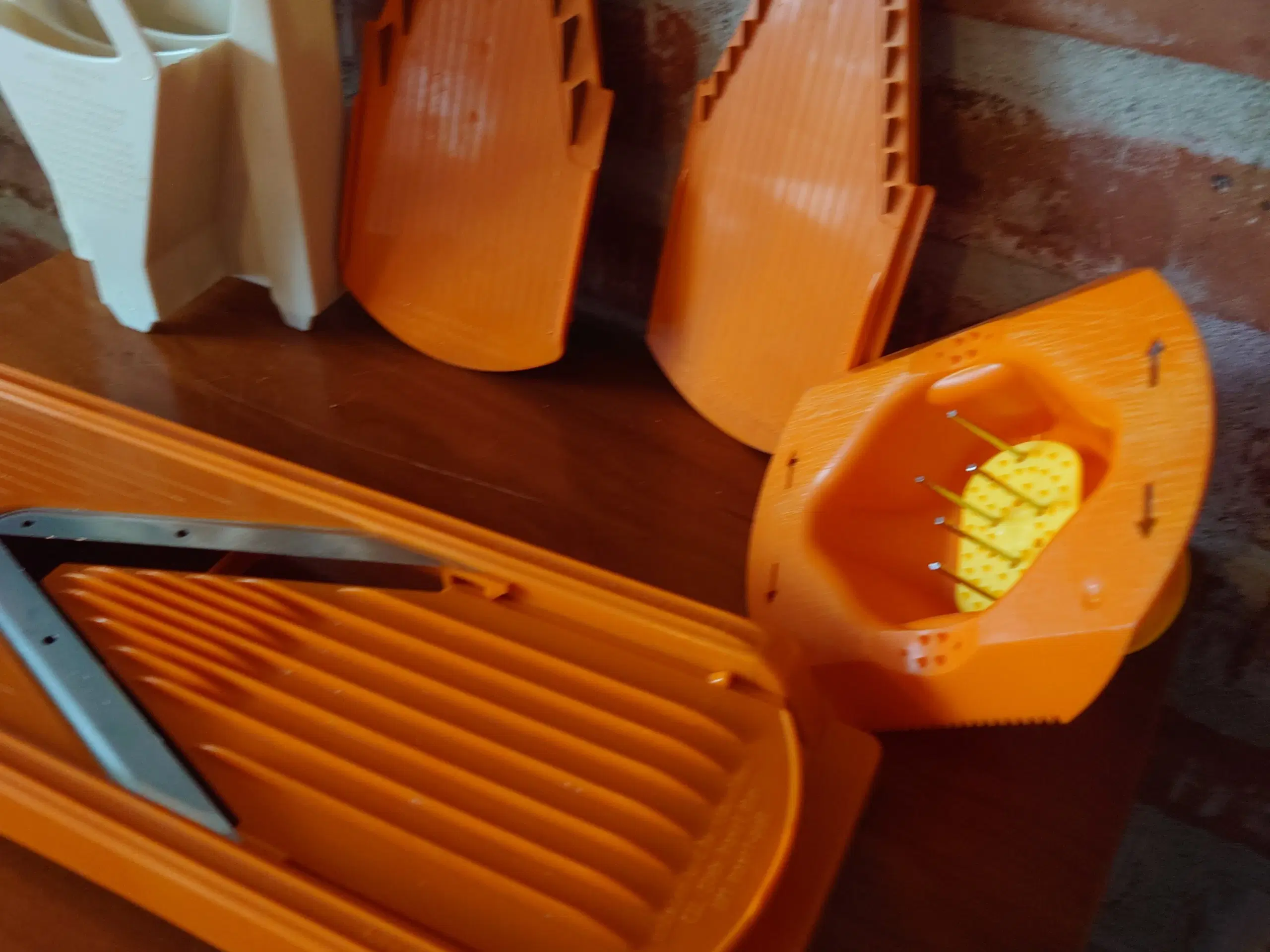 Börner Grøntsagshøvl slicer orange