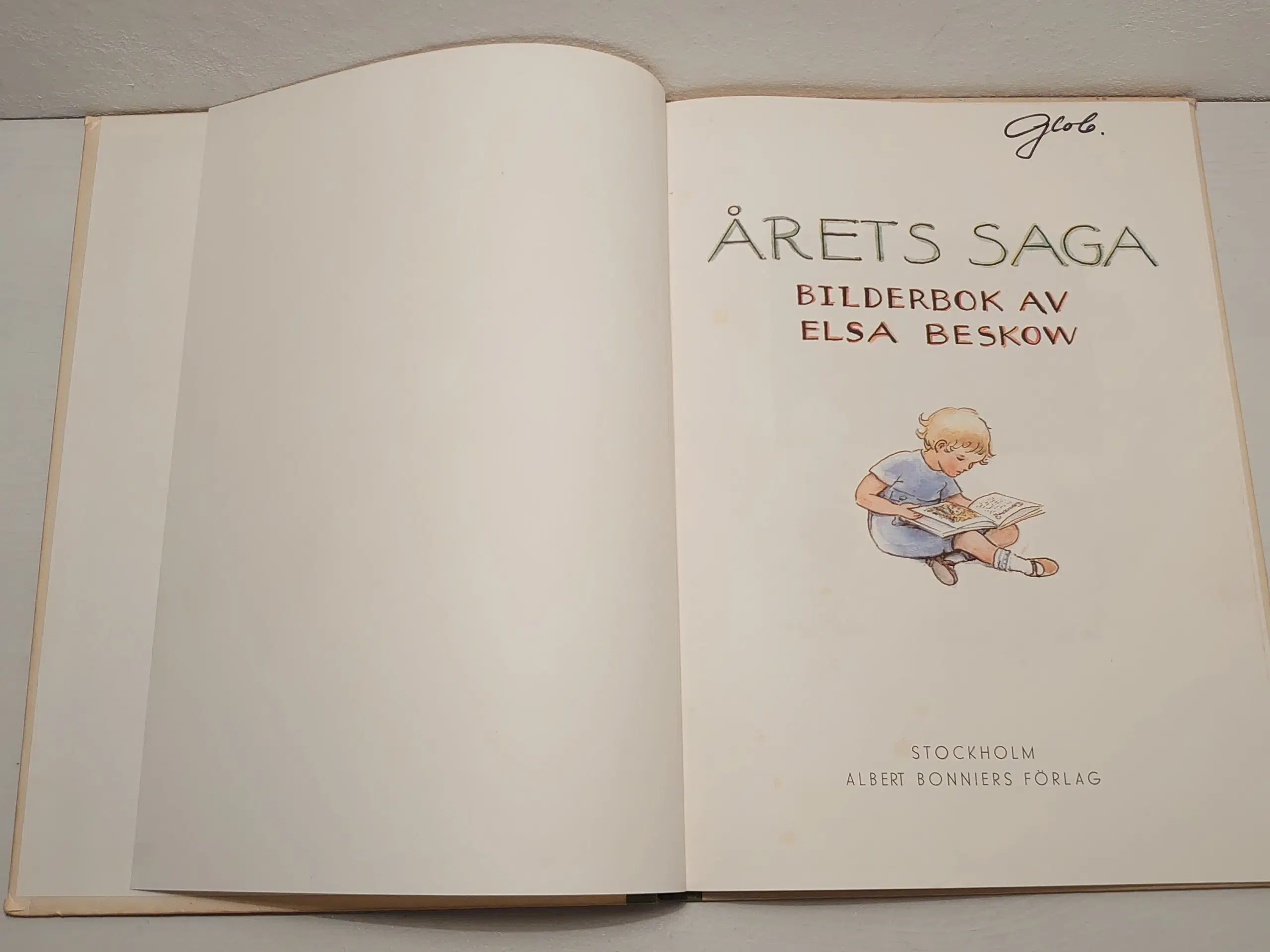 Elsa Beskow:Årets Saga. Pæn stand. Udg 1975.Svensk