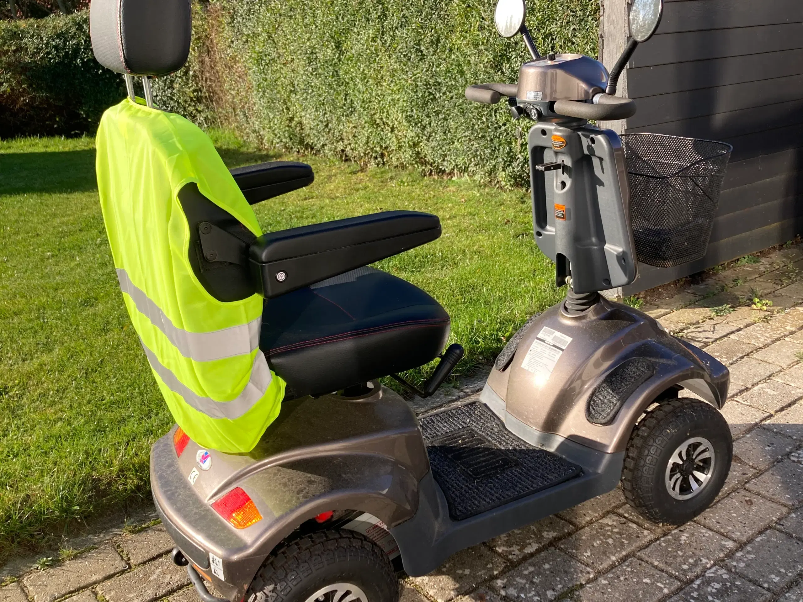 El-scooter PF2K 36Ah 4-hjul Mokka