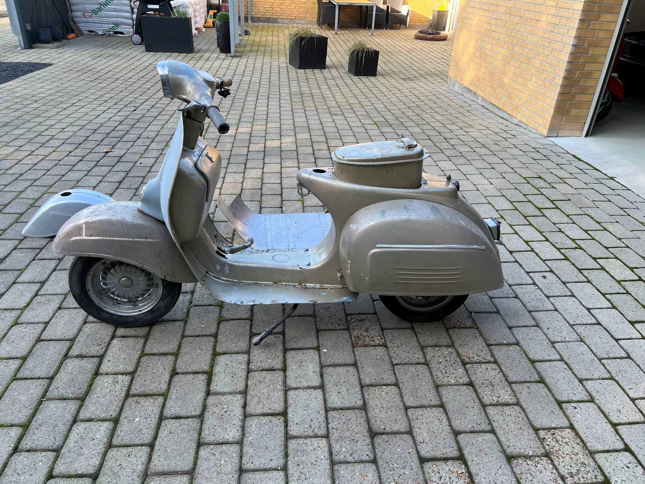 Vespa super sport