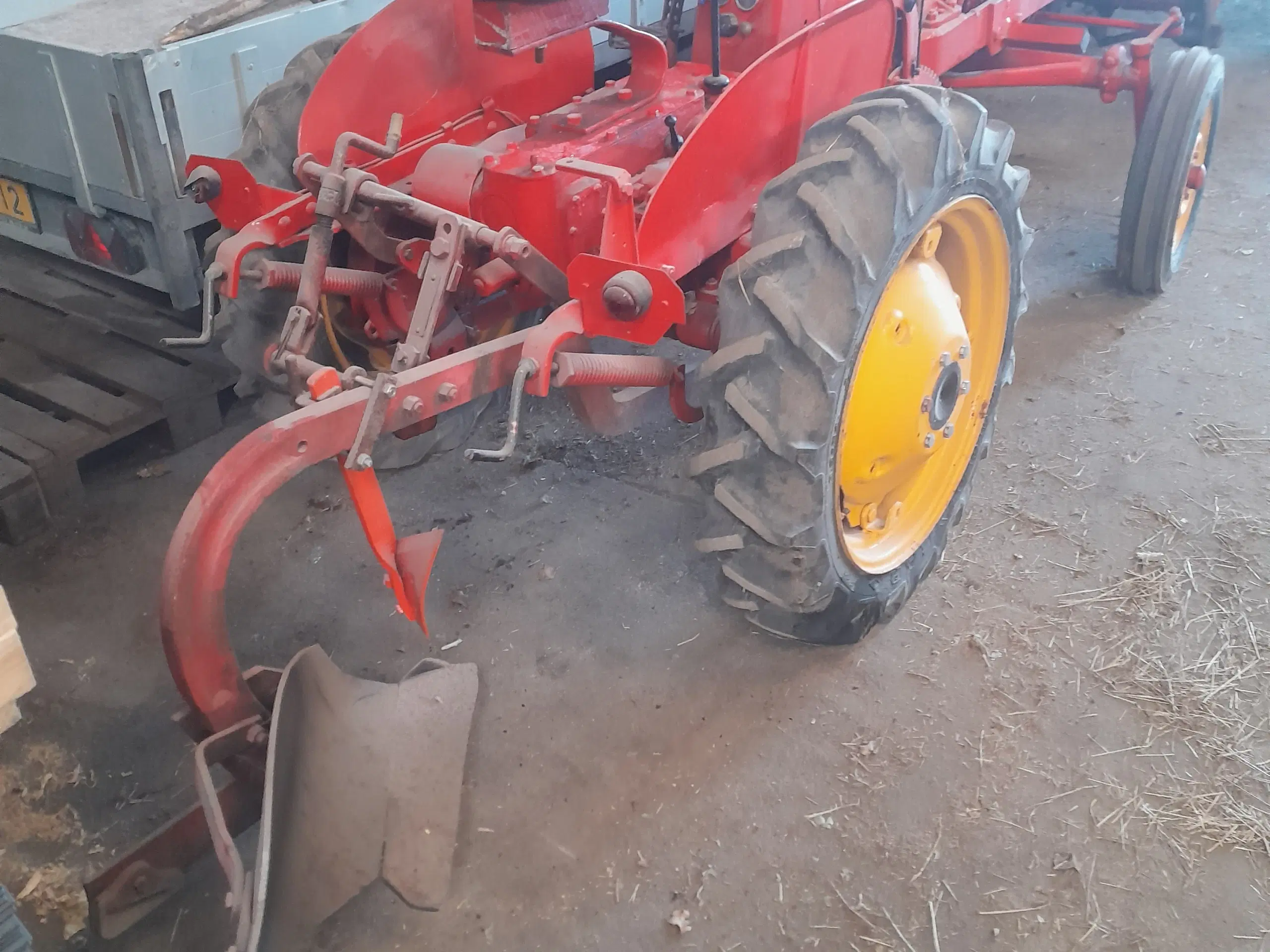 Massey Harris 820