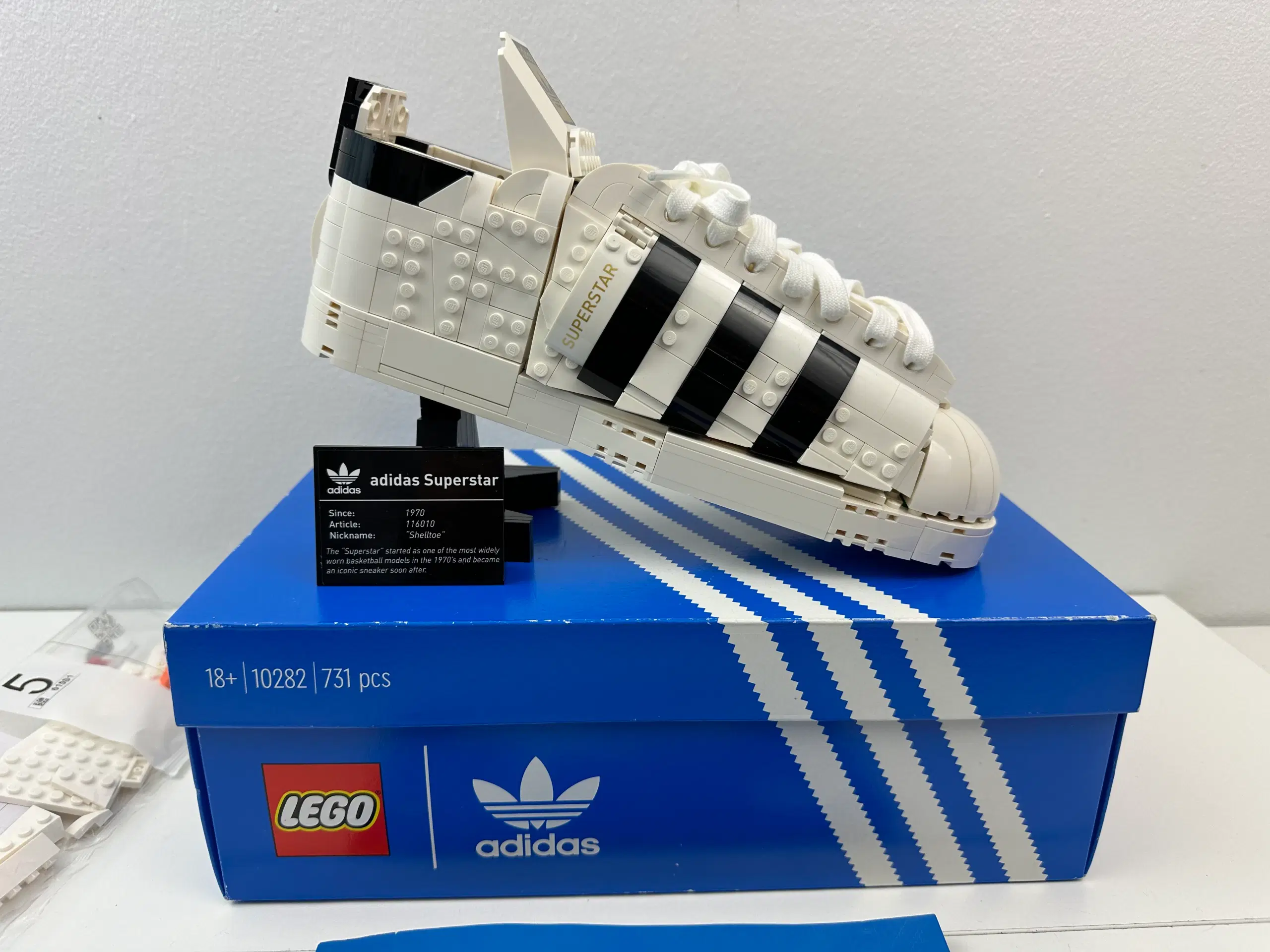 Lego 'Adidas Super Star' (10282)