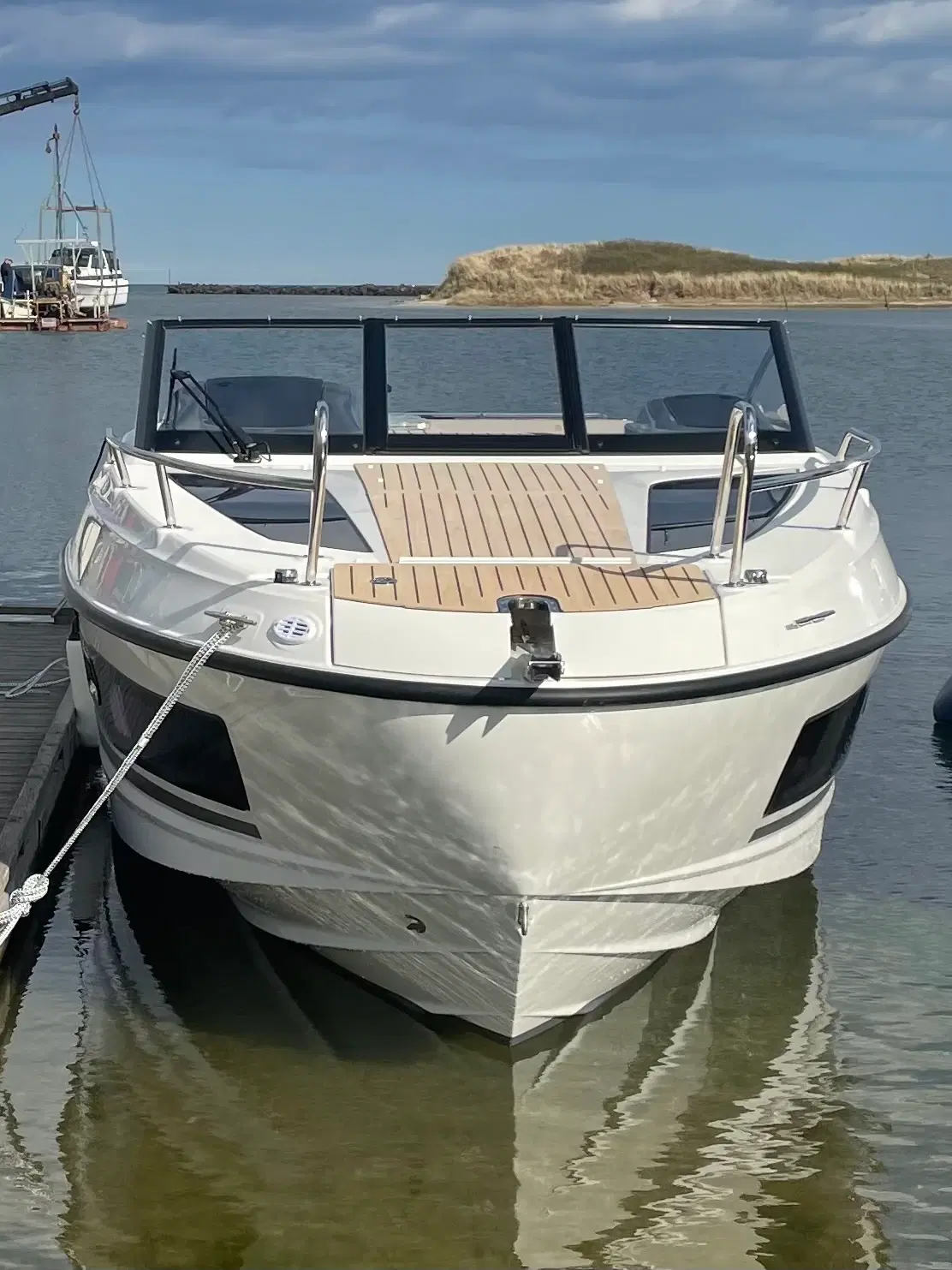 Quicksilver 755 Active Cruiser