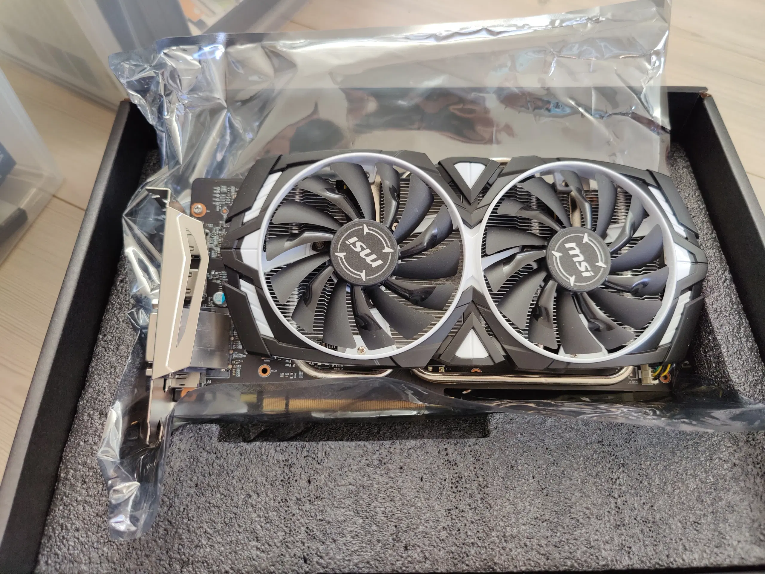 MSI Geforce GTX 1060 ARMOR OC 6GB