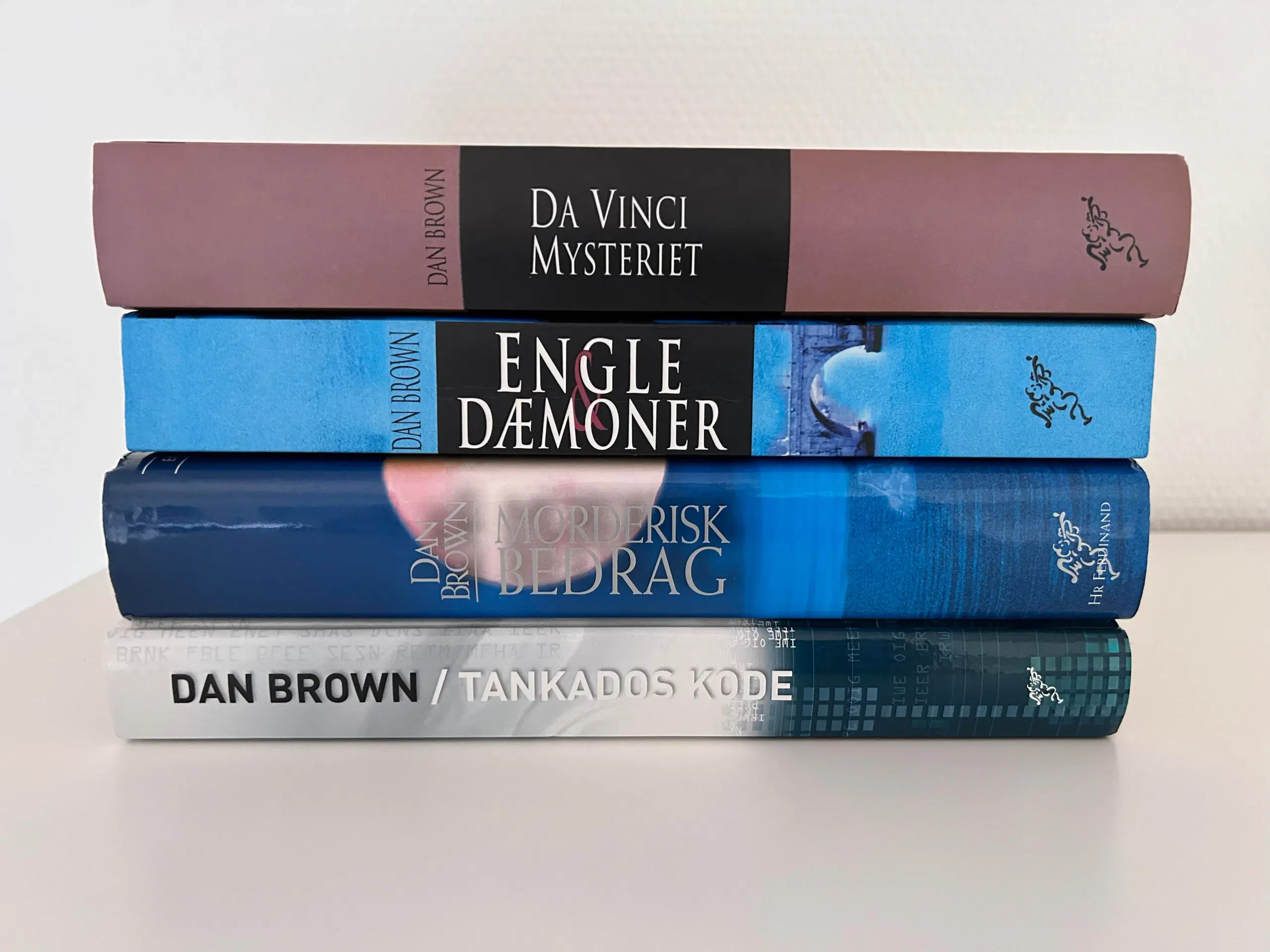 Dan Brown bog 4 titler